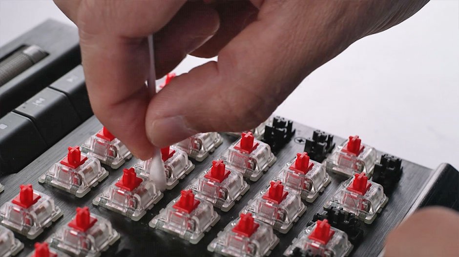 How to Clean Keyboard Switches