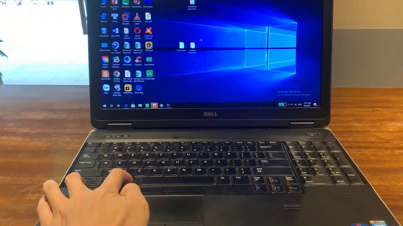 How to Rotate Laptop Screen Dell